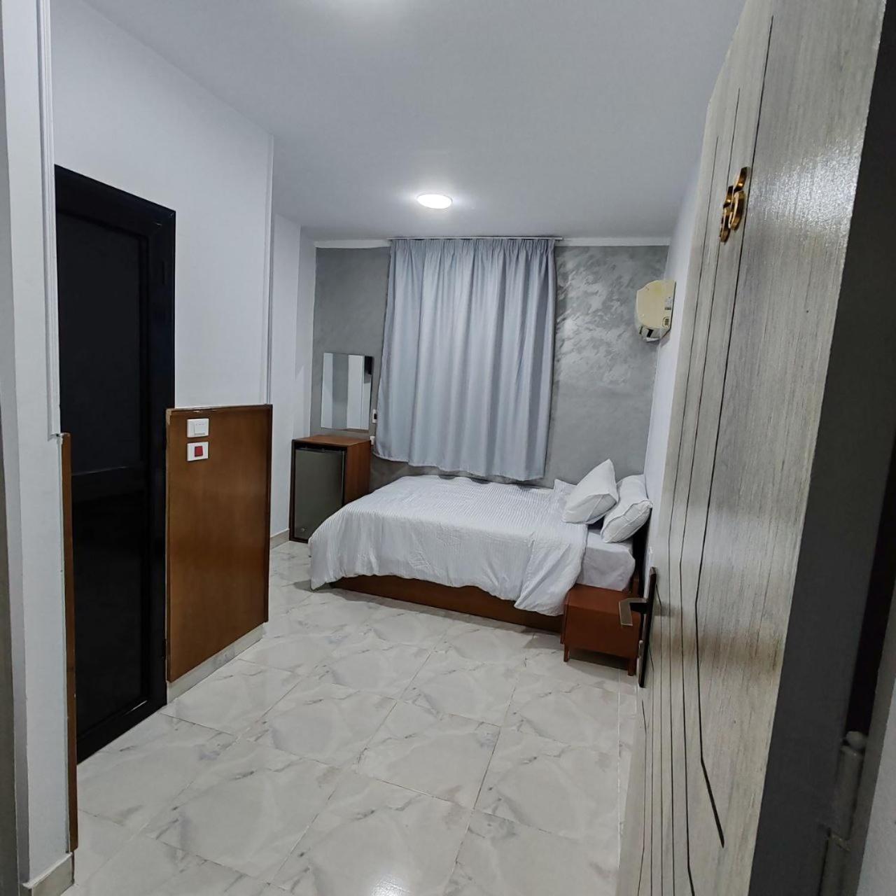 Del Cileo Great Hotel Кайро Екстериор снимка