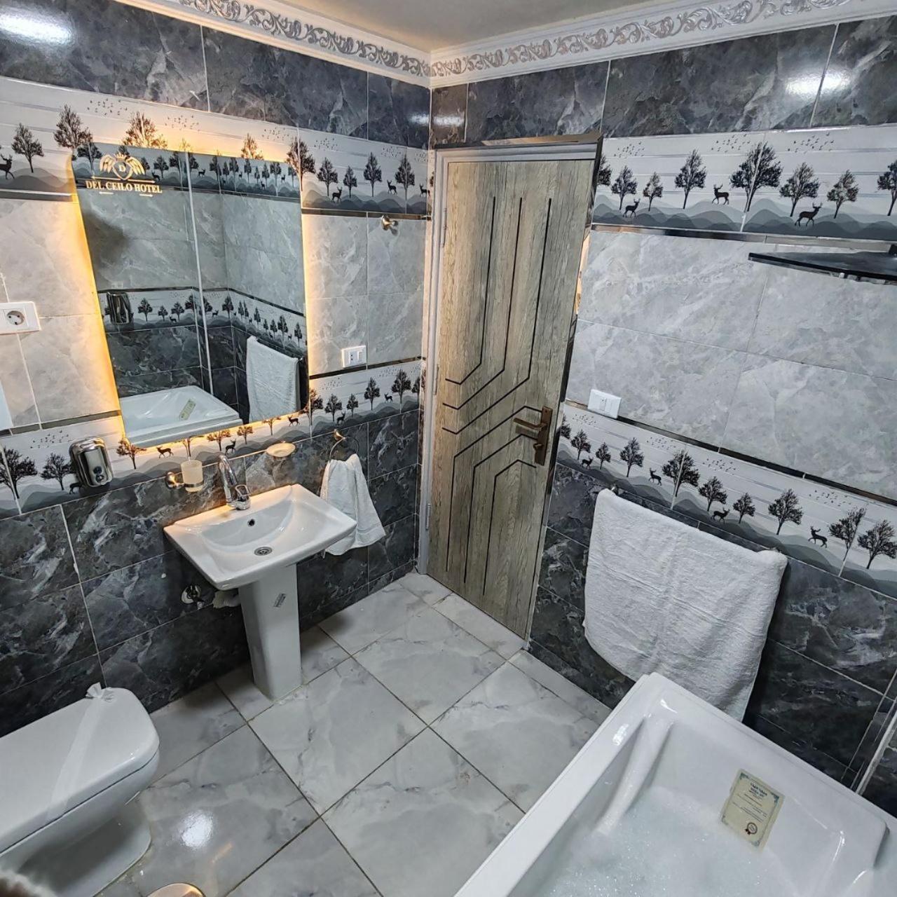 Del Cileo Great Hotel Кайро Екстериор снимка
