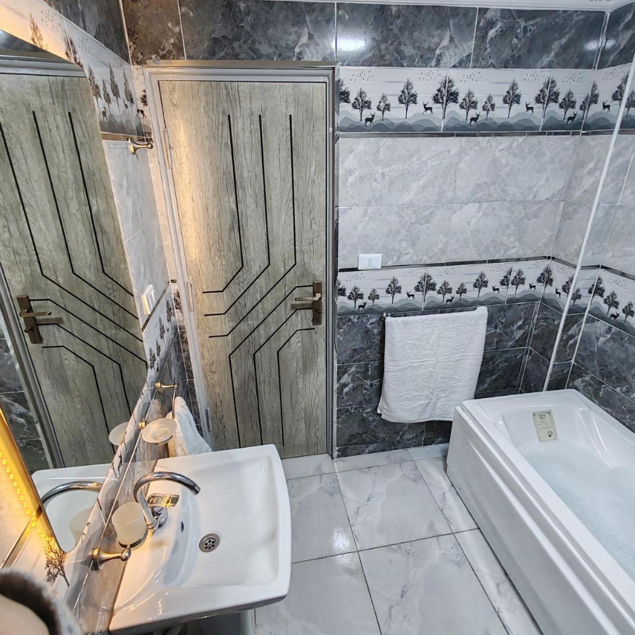 Del Cileo Great Hotel Кайро Екстериор снимка